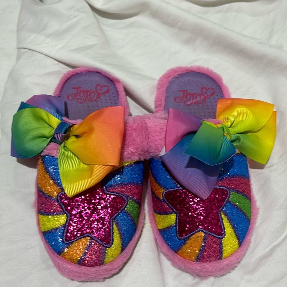 Rainbow slippers 13/1 worn once bows and glitter soft furry rubber soles